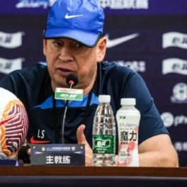 斯卢茨基谈心：狼队迷雾重重