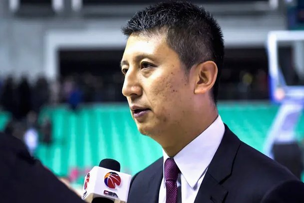 山东某赛场，惊现“逆天”横幅！