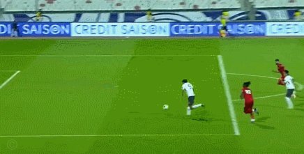 国足半场0-0泰国 张玉宁射柱刘浩帆送礼