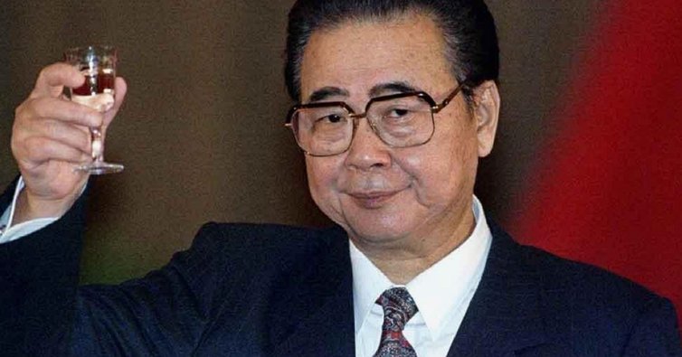 李钧鹏自摆乌龙，因阿塔纳西越位在先无效