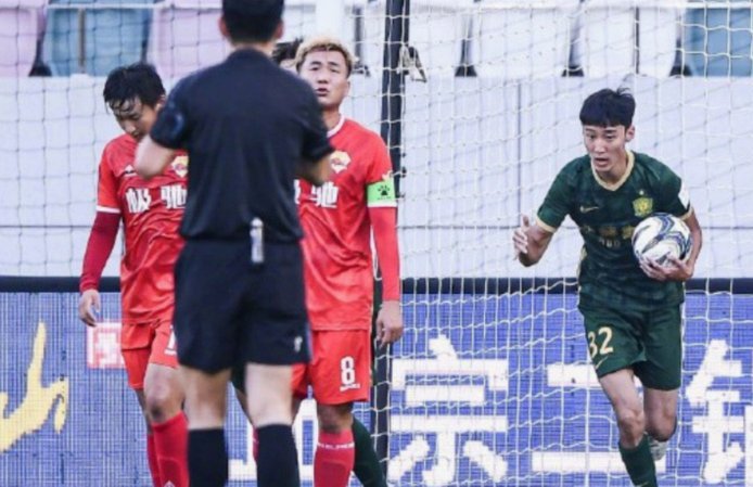 国安“飞车”边锋马努不幸离世